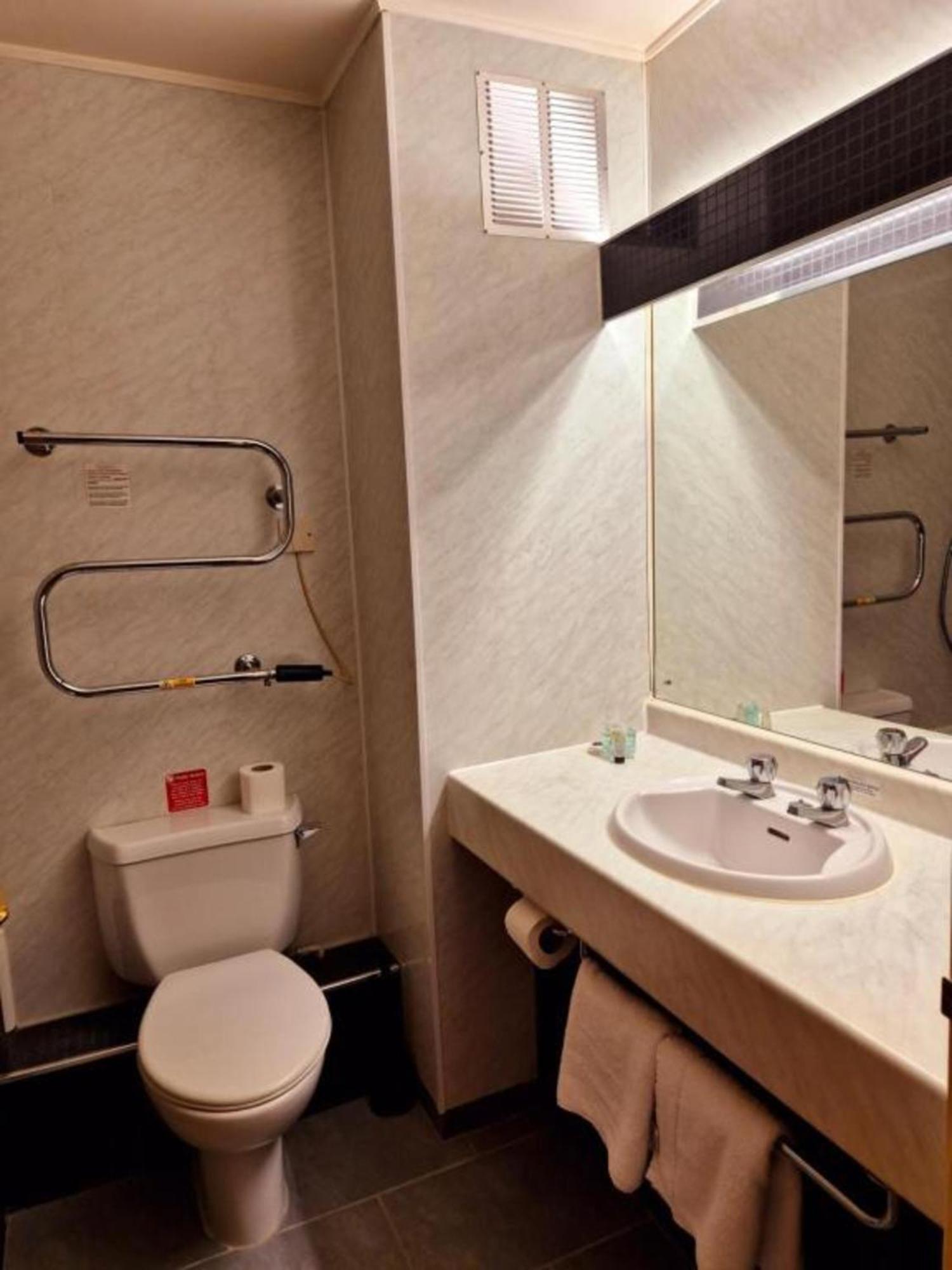 Boston Supreme Hotel 외부 사진