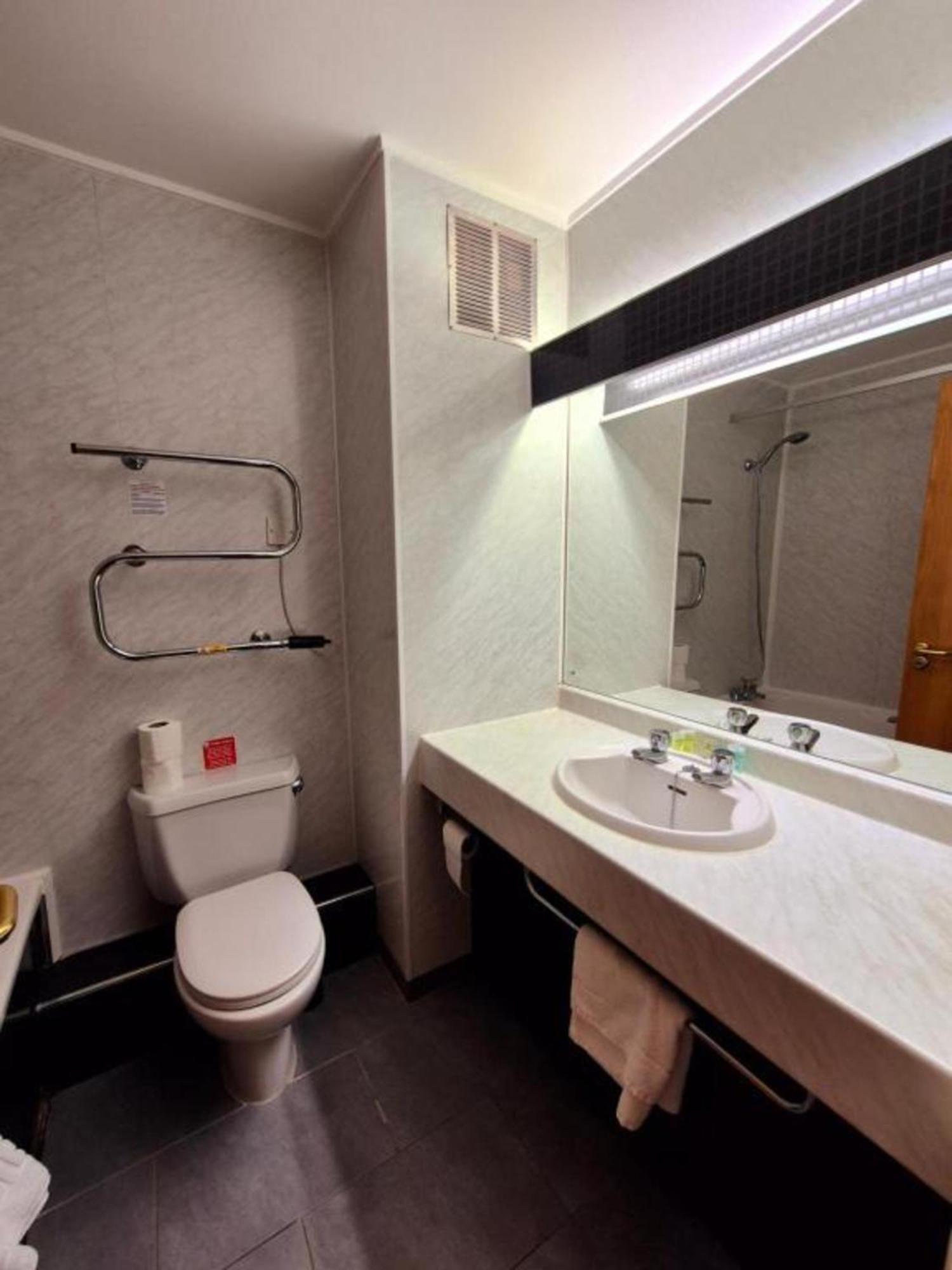 Boston Supreme Hotel 외부 사진