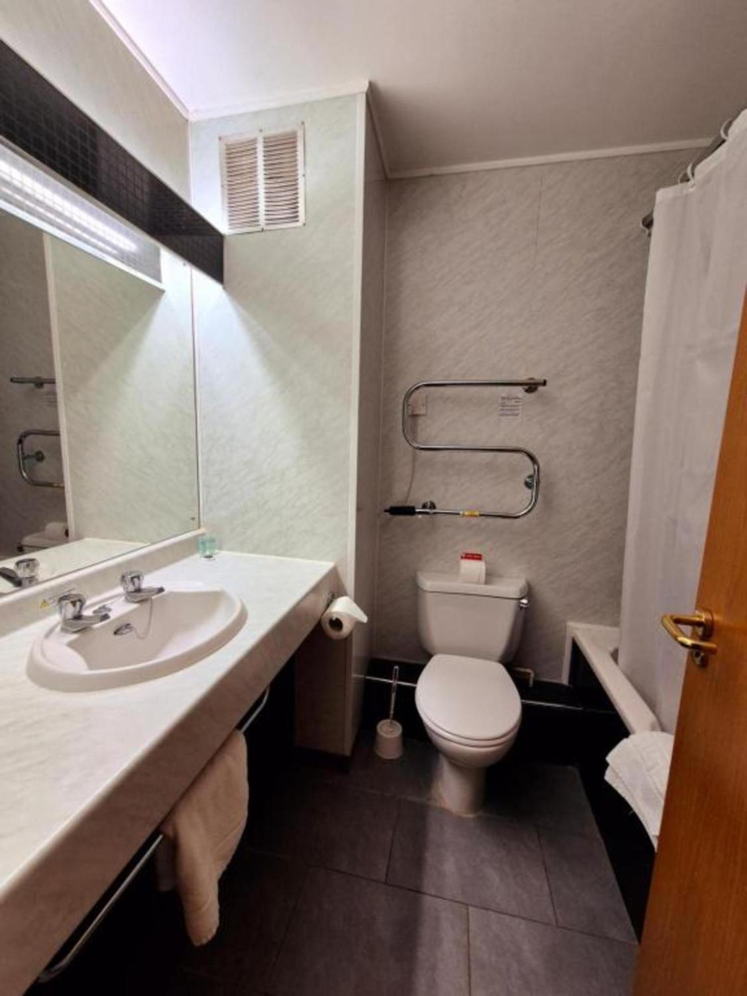 Boston Supreme Hotel 외부 사진