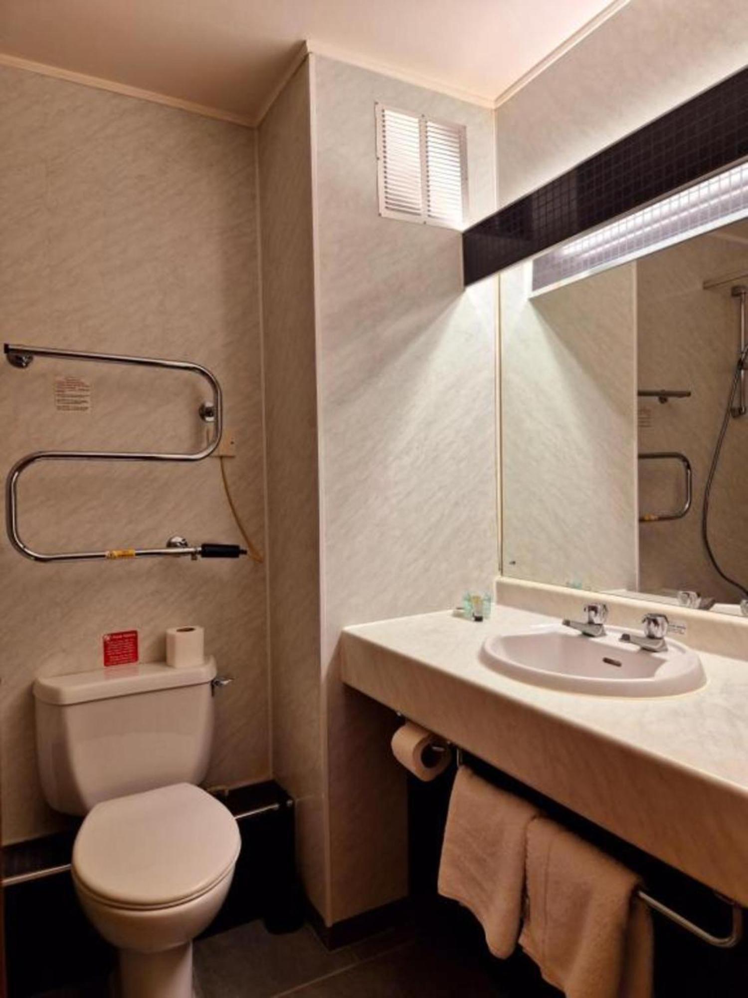 Boston Supreme Hotel 외부 사진